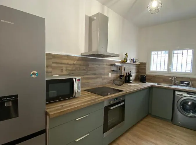 La Des Platanes Apartament